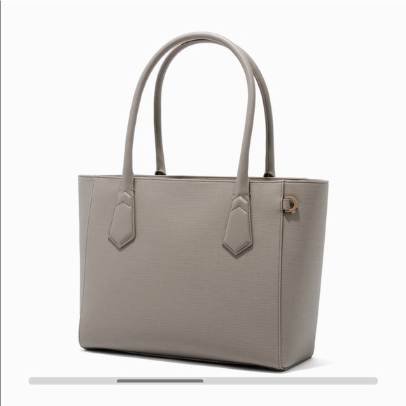Dagne Dover Handbags - Like New Dagne Dover Signature Tote